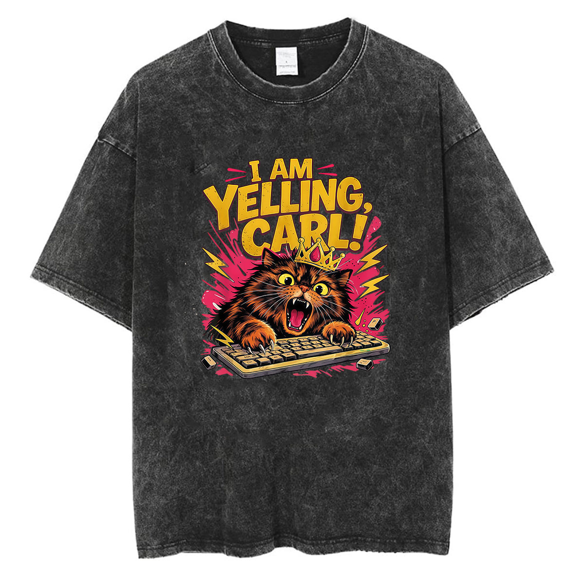 Retro Gaming Shirt - เสื้อยืดวินเทจลาย I Am Yelling Carl Dungeon